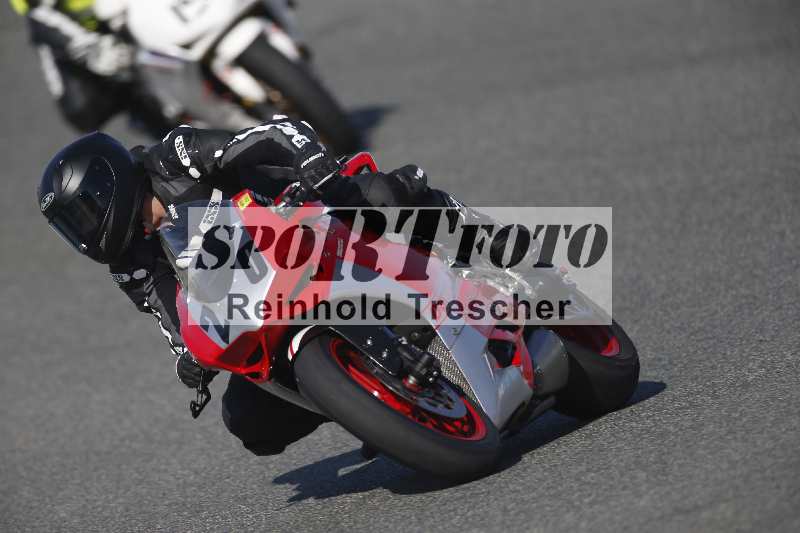 /Archiv-2024/02 29.01.-02.02.2024 Moto Center Thun Jerez/Gruppe gruen-green/20